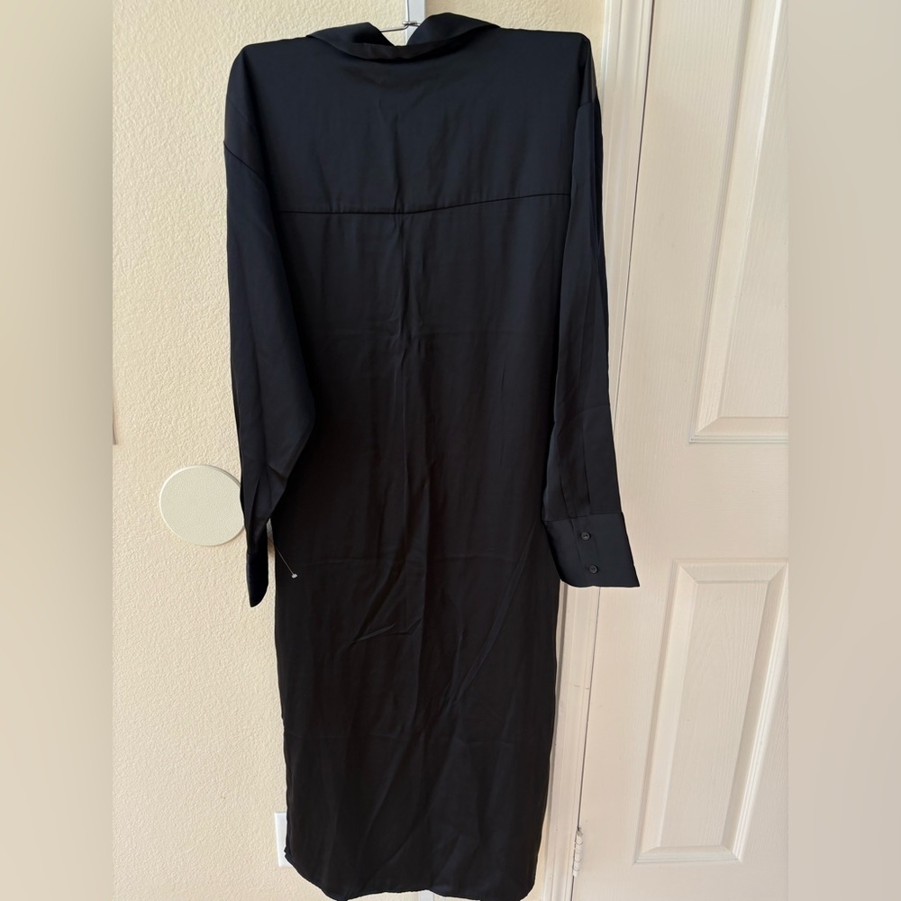 NWT - Abercrombie & Fitch Long-Sleeve Satin Midi Shirt Dress in Black - Size M - Picture 6 of 8